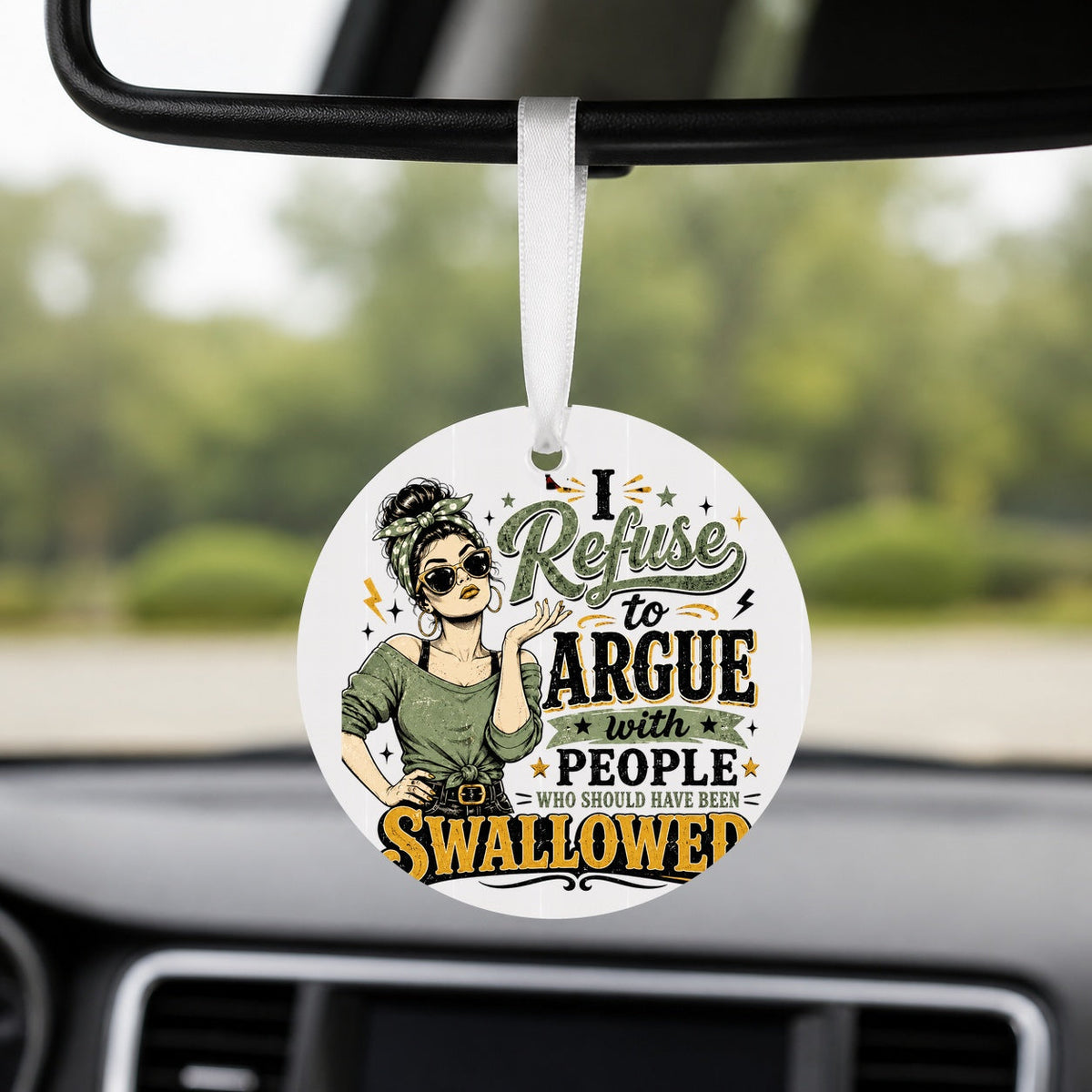 I Refuse to Argue - Retro Girl - Round Car Charm in white