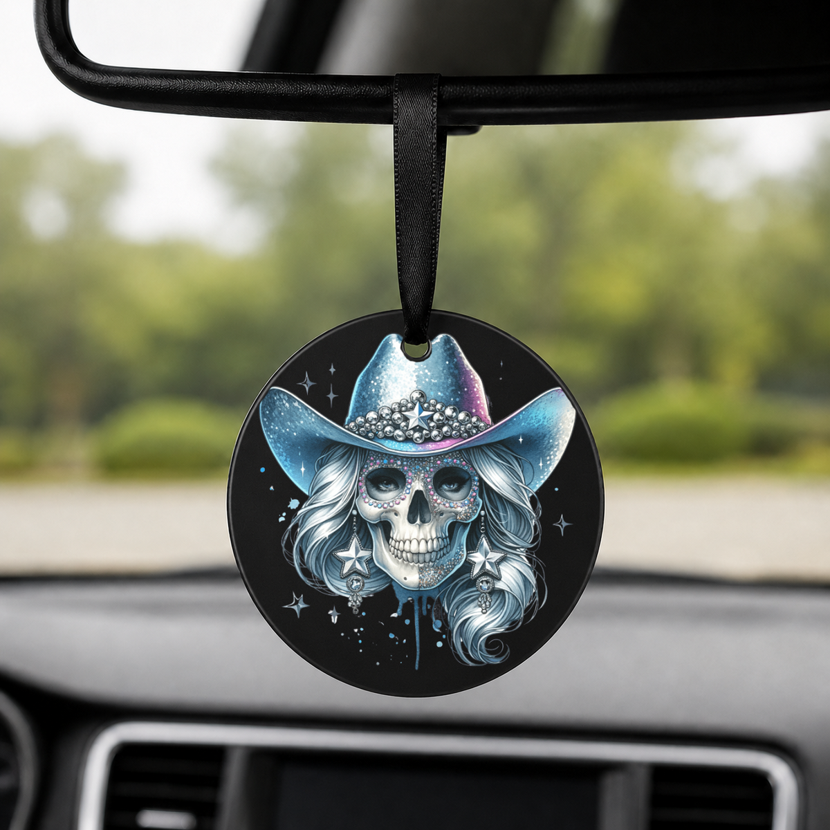 Party Cowgirl Skull - Silver Stars - Round Car Charm in black