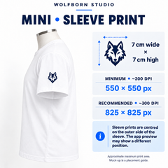 white T-shirt mini • sleeve print, 7 cm wide × 7 cm high. Minimum 550 × 550 px at approximately 200 DPI; recommended 825 × 825 px at approximately 300 DPI. Printed centrally on the outer side of the sleeve; app preview position may differ.